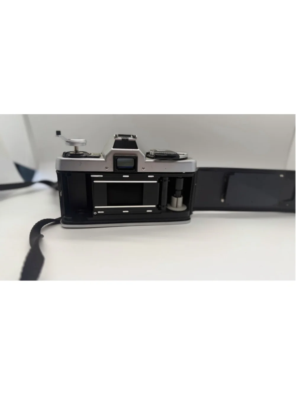 Minolta XG-7 SLR + Freedom Zoom 65 AF + Flash + Case Bundle Untested AS-IS Vtg